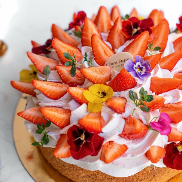 Naked Cake Fraise Basilic de biais